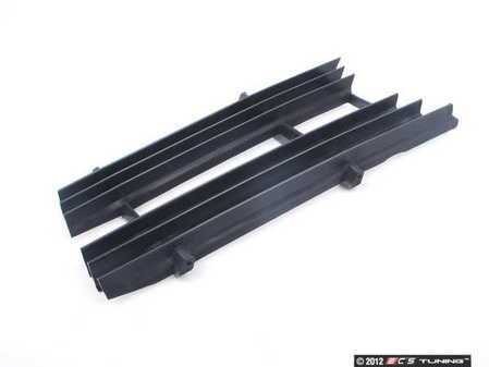 ES#1630998 - 1078881523 - Radiator Grille Section - Left (Driver) Side - Genuine Mercedes Benz - Mercedes Benz