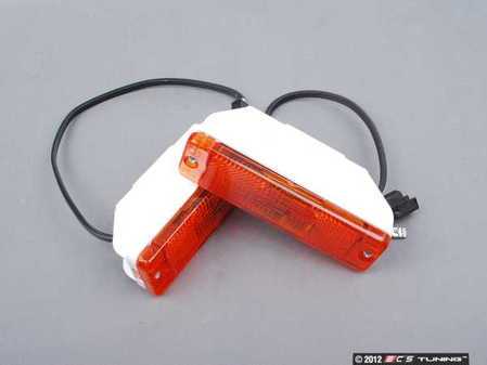 ES#2204342 - 953119-E - Bumper Turn Signal Set - Amber - Set of two turn signals to get you back on the road - ZiZa - Volkswagen