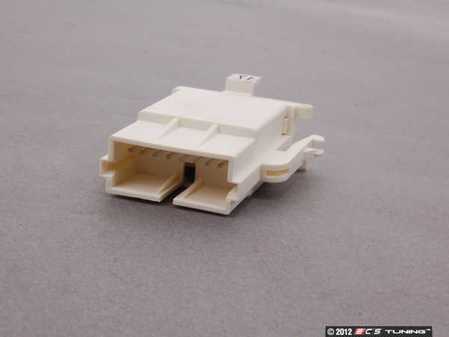 ES#171068 - 62111385468 - Coding Plug - (NO LONGER AVAILABLE) - Located on the rear of the instrument cluster. - Genuine BMW - 