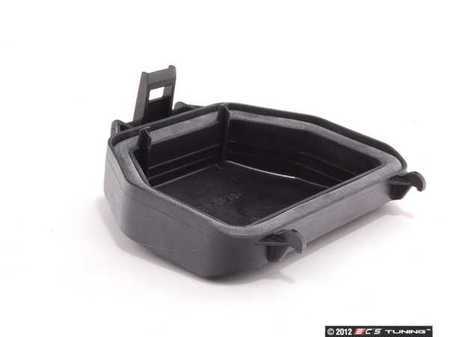 ES#172898 - 63126943483 - Low Beam Cover Cap - Priced Each - Low beam bulb cover located on the back of the headlight - Genuine BMW - BMW