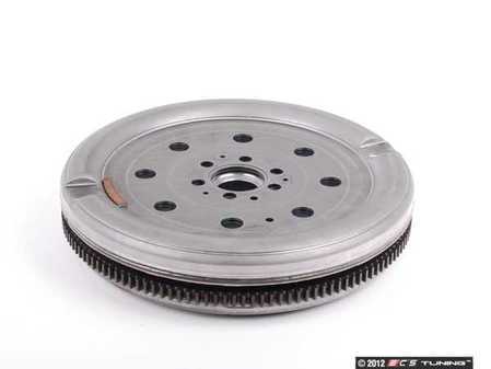 ES#2550734 - 06F105266AB - Dual Mass Flywheel - Connects the engine to the clutch plate assembly - LUK - Volkswagen