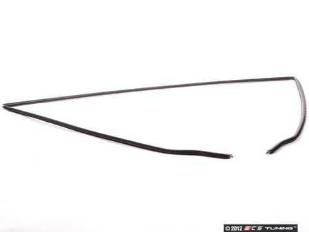 ES#2586394 - 51318159784 - E39 Upper Windshield Sealing Gasket - (NO LONGER AVAILABLE) - Used on the upper and side portion of the windshield - Vaico - 