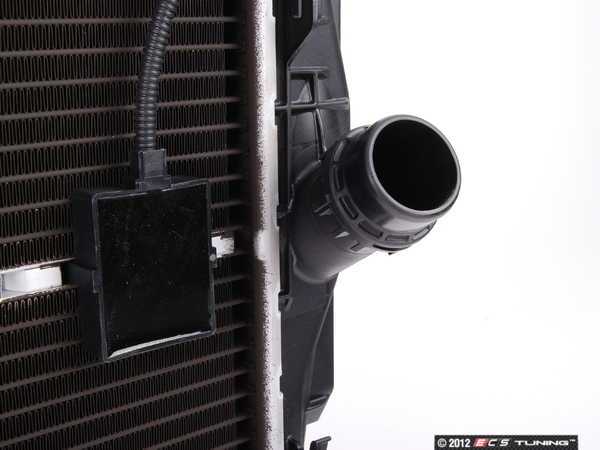 17218713902 Radiator Genuine BMW - 17117537292 - Engine Radiator - Automatic - N51 (17-11-7 ...
