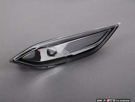 ES#1907967 - 95863110200 - Side Marker - Clear - Right side fitment - Genuine Porsche - Porsche