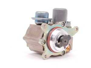 ES#5455926 - 135175888791ktKT - Fuel Pump - High Pressure - This HPFP mounts to the fuel system and transfers fuel located in the engine bay for MINI Cooper Turbo N14 Engines. Includes $413.00 core charge. - Genuine MINI - MINI
