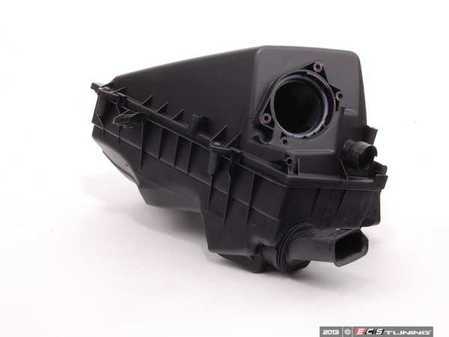 ES#453658 - 8L0133837L - Air Box Assembly - Replace your old worn cracked air box with a brand new one. - Genuine Volkswagen Audi - Volkswagen
