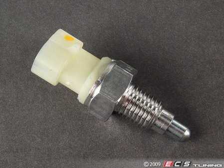 ES#42327 - 23117527716 - Back Up Light Switch - Mounted on the transmission housing, Manuals transmissions - Genuine MINI - MINI