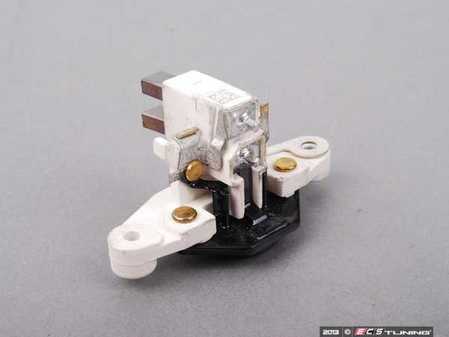 ES#2622496 - 0021547206 - Voltage Regulator - Internal type - Bolts to the back of the alternator - Bosch - Mercedes Benz