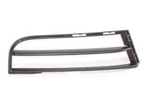 ES#75046 - 51118045922 - Front Bumper Grille - right - The plastic grille that fills the opening where fog lights would be in the front bumper - Genuine BMW - BMW