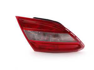 ES#4435379 - 204906830264 - REAR LAMP COMBINATION - Genuine Mercedes Benz - Mercedes Benz