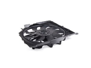 ES#38062 - 17113442089 - E83 X3 Radiator Cooling Fan Assembly - Cooling fan that is mounted behind the radiator - Genuine BMW - BMW