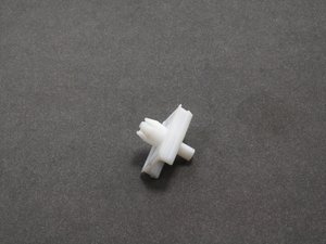 ES#2538287 - 51131946258kt - Door Molding Clamp - Pack Of 20 - Keep the exterior of your E34 looking like it did from the factory. - Genuine BMW - BMW