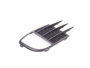 ES#1172902 - 5K0853666C9B9 - Lower Grille - Right - Right outer grille for vehicles with fog lights - Genuine Volkswagen Audi - Volkswagen