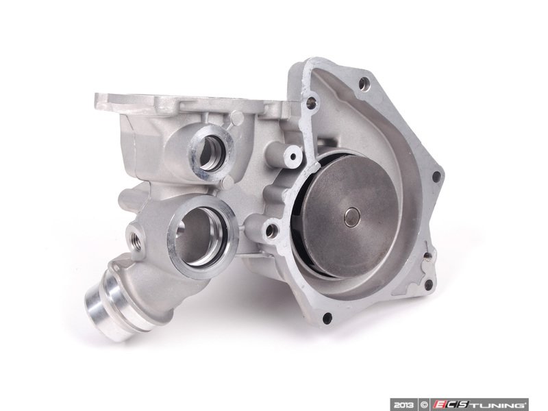 ECS News BMW E39 540i Valley Pan Service Kits