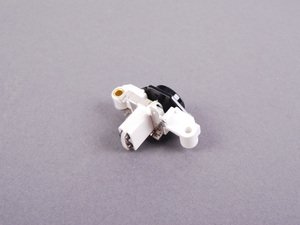 ES#2678273 - 028903803E - Voltage Regulator - Located on the rear of the alternator - Vemo - Audi Volkswagen