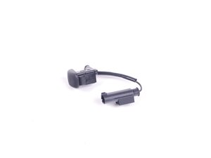 ES#170369 - 61668361039 - E39 Heated Windshield Washer Nozzle - Priced Each - Hood mounted washer nozzles - Genuine BMW - BMW