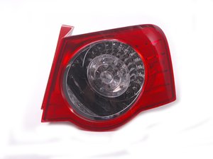 ES#347110 - 3C5945096J -     Outer Tail Light Assembly - Right  - Replace your broken tail light in your B6 passat - Genuine Volkswagen Audi - Volkswagen