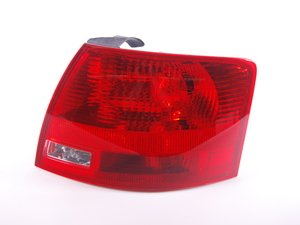 ES#2535526 - 8E9945096F - Outer Tail Light - Right - Restore your vehicle's look - ULO - Audi