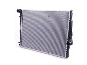 ES#2710378 - 17119071517 - Radiator - Manual - Replace your leaking radiator. - Mahle-Behr - BMW