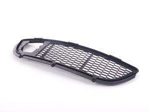 ES#1599295 - 51118047366 - E90 Bumper Grille - Center - The grille that is located in the center portion of the front bumper - Genuine BMW - BMW