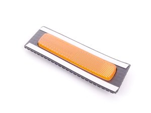 ES#440979 - 8E0945072B - Front Side Marker - Right - Located on the front bumper cover - Genuine Volkswagen Audi - Audi