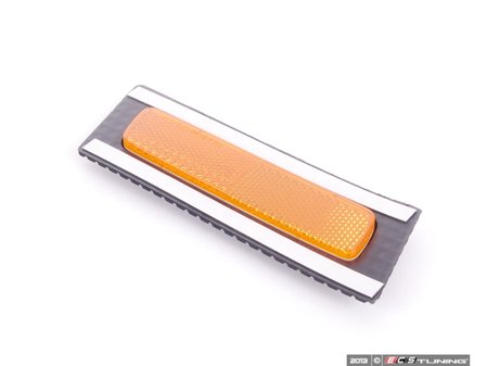 ES#440979 - 8E0945072B - Front Side Marker - Right - Located on the front bumper cover - Genuine Volkswagen Audi - Audi
