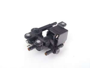 ES#32848 - 13311438795 - E46 3-2 Directional Control Valve - Genuine BMW - BMW