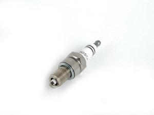 ES#2612186 - 12121276283 - Spark Plug WR8DC+ - Priced Each - Replace your worn-out spark plugs and restore performance - Bosch - BMW