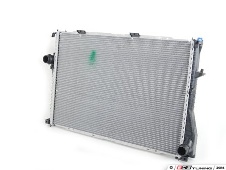 ES#37697 - 17111436062 - Radiator - Keep your engine running cool when the temperature rises - Genuine BMW - BMW