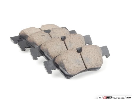 ES#3161534 - EUR1122 - Rear Euro Ceramic Brake Pad Set - Ceramic composite developed to meet low dust & noise requirements - Akebono - Mercedes Benz