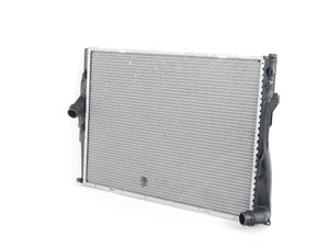 ES#2570178 - 17117559273 - Radiator  - For vehicles with manual transmission - Mahle-Behr - BMW