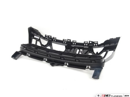 ES#2076848 - 95850568301 - Front Bumper Inlet Grille - Fitment for the center of the front bumper - Genuine Porsche - Porsche