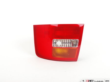 ES#2568097 - 4B9945096G3FZ - Tail Light Assembly - Right - Does not include bulb socket or bulbs - Magneti Marelli - Audi