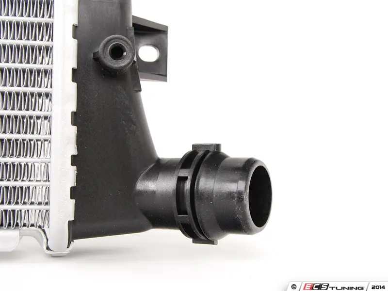 651511 NISSENS Radiatore motore senza tappo di chiusura