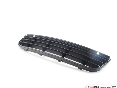 ES#2575631 - 951427 - Lower Center Grille - Black - Standard black grille with no chrome molding - Bremmen Parts - Volkswagen