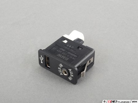 ES#2674443 - 84109237653 - USB / Auxiliary Input Socket - Provides audio connection to external devices via auxiliary port - Socket only - Genuine MINI - MINI