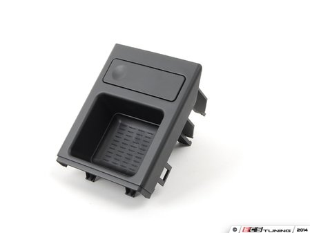 ES#2702918 - 51168217957 - Coin Storage - Schwarz - (NO LONGER AVAILABLE) - Located in the rear section of the center console - URO - 