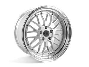 ES#2718784 - 020-111 - 18" Style 020 Wheels - Square Set Of Four - (NO LONGER AVAILABLE) - 18x10" ET33 72.6CB 5x120. Silver with polished lip - Alzor - 