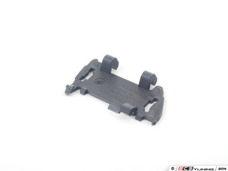 ES#74486 - 51117056945 - PLUG - Genuine BMW - BMW