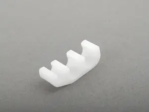 Fuel line bracket