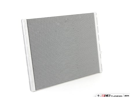 ES#257882 - 17117576273 - Radiator - Keep your engine running cool when the temperature rises - Genuine BMW - BMW