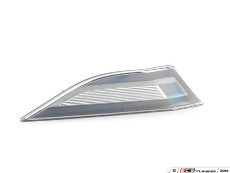 ES#3336825 - 99163125606 - LED Clear Side Marker - Right - European-spec housing featuring amber-flashing LEDs - Genuine Porsche - Porsche