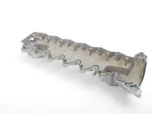 ES#1678704 - 1370160505 - Valve Cover - Right - does not include gasket or hardware - Genuine Mercedes Benz - Mercedes Benz