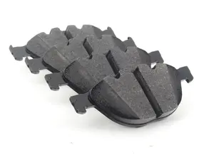 E65 Front Brake Pad Set