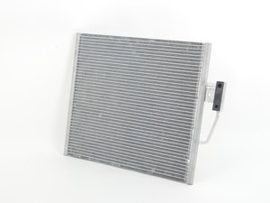 ES#2738335 - 64538391647 - Air Conditioning Condenser - Stay cool with this replacement condenser - Valeo - BMW