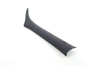 A pillar cover - Right