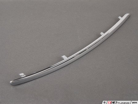 ES#262986 - 4E0807244AA2ZZ - Front Bumper Molding - Right Side - D3 S8/W12 chrome front bumper molding - Genuine Volkswagen Audi - Audi