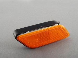 ES#1743180 - 2078200421 - Front Side Marker - Right Side - Genuine Mercedes Benz - Mercedes Benz