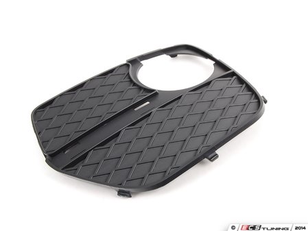 ES#2590148 - 51117312605 - E71 Closed Grid Bumper Grille - Bottom Left - Located in the bottom right fog light opening, this grille has sealed holes. - Genuine BMW - BMW