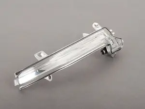 Mirror turn signal - right